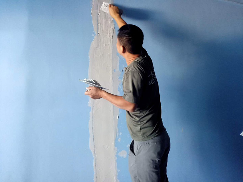 出租屋小卧室乳胶漆墙面脏了自己刷，注意哪些细节可以避免出现色差